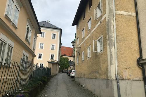 2-3 Zimmerwohnung Altbau im Herzen Salzburgs, renovierungsbedürftig 