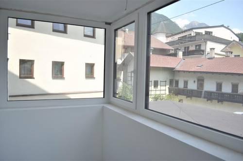 JENBACH: helle 3-Zimmer-Wohnung mit Wintergarten zu vermieten