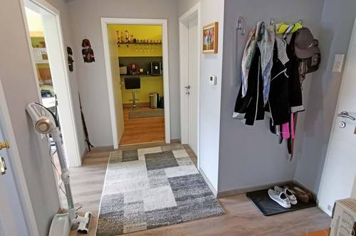DB IMMOBILIEN | Sanierte, perfekt aufgeteilte 3 Zimmer Wohnung sucht neuen Besitzer! *VIDEOBESICHTIGUNG VERFÜGBAR*