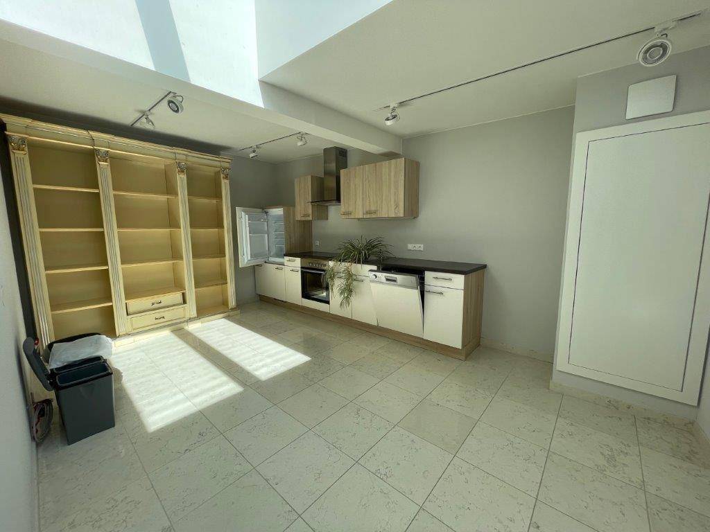Küche Büro 2 -61m²