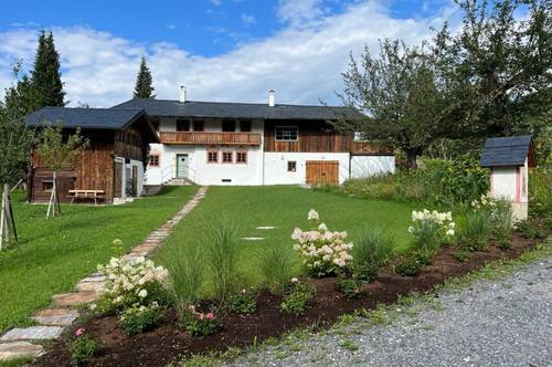 Prachtvoller, hochwertigst sanierter Bauernhof mit Freizeitwohnsitz inmitten der Tiroler Alpen