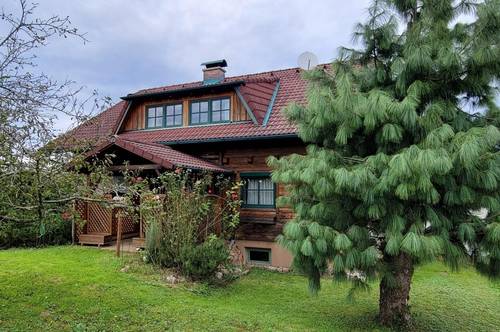 Ökologisches Massivholz-Einfamilienhaus