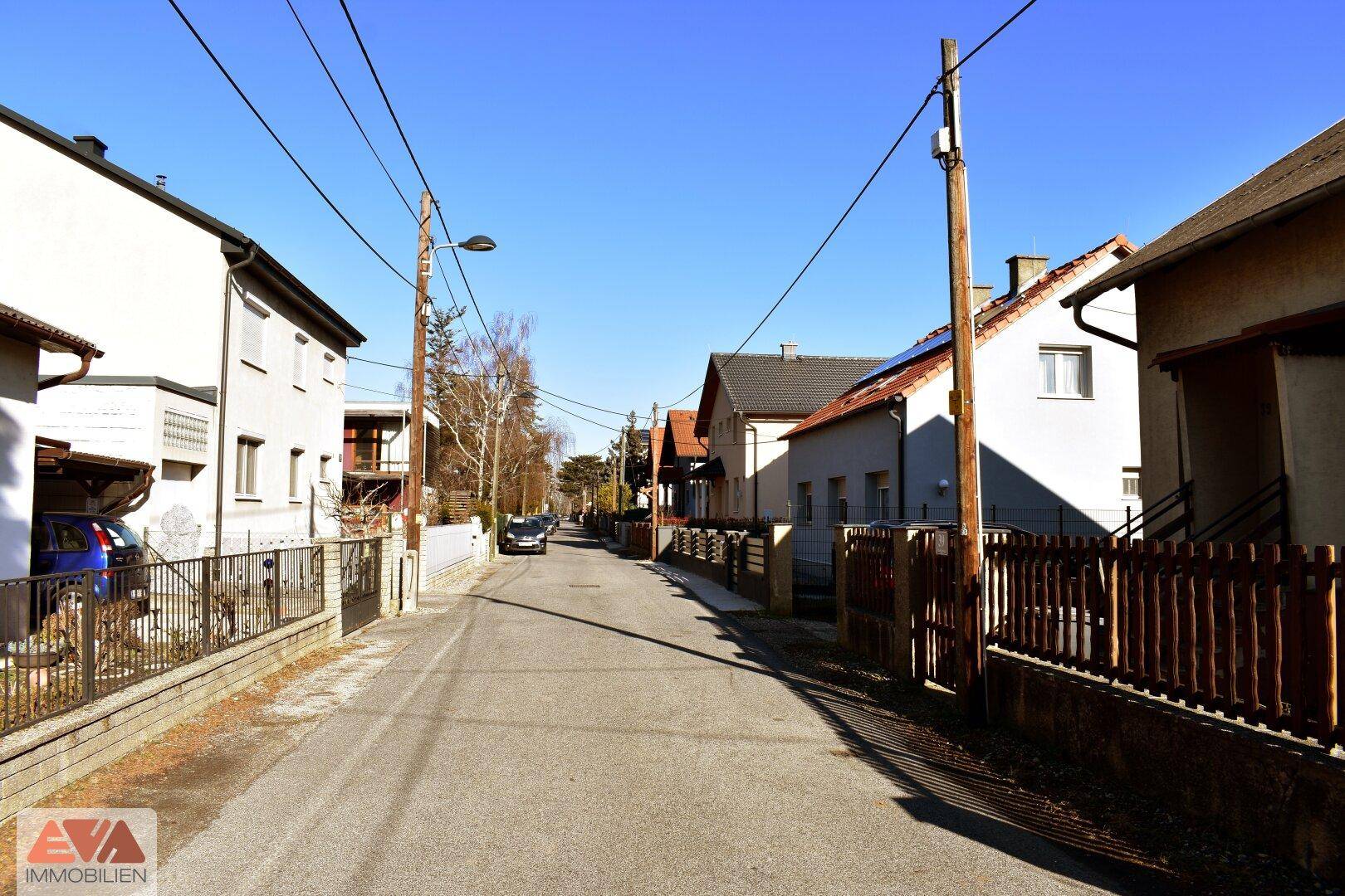Straße vor dem Haus