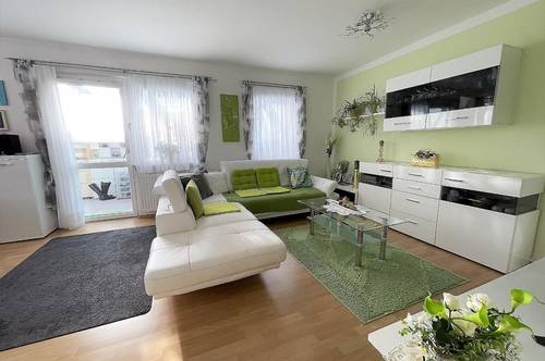 Schöne, sonnige 3-Zimmer-Wohnung mit Wintergarten und KFZ-Carport in absoluter Ruhelage in Lieboch