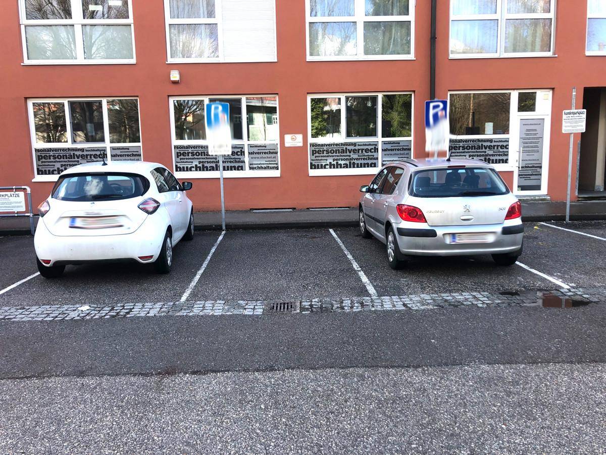 Parkplätze_B4