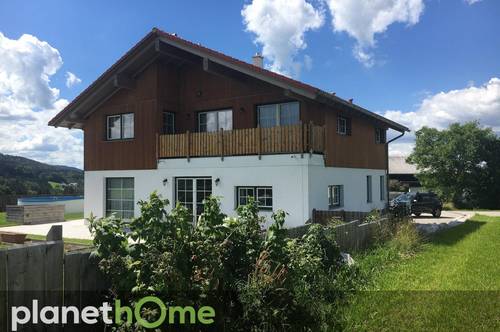 Neuwertiges Landhaus in schöner Naturlage – nahe St. Georgen im Attergau 