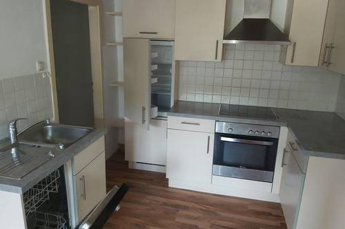 Ruhige 3-Zimmer-Altbauwohnung mit Küchenblock in Bruck/Mur !