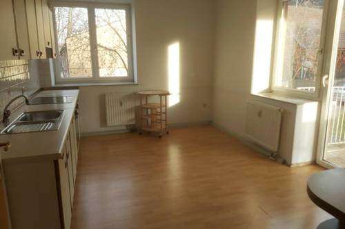 Teilmöblierte 2-Zimmer-Wohnung mit Küchenblock und Terrasse in Kindberg zu mieten !