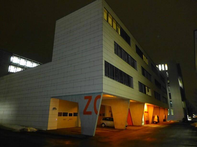 Rhomberg's Fabrik Aussenansicht bei Nacht
