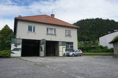 Arbeiten &amp; Wohnen unter einem Dach! Sanierungsbedürftiges Mehrfamilienhaus in Kirchberg am Wechsel