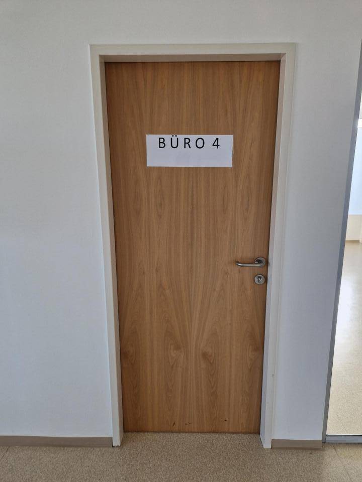 Eingang-Buero-4