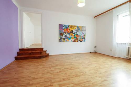 + Großzügige Mietwohnung in bester zentralen Lage, direkt in Oberpullendorf! Terrasse + 7 Zimmer! +