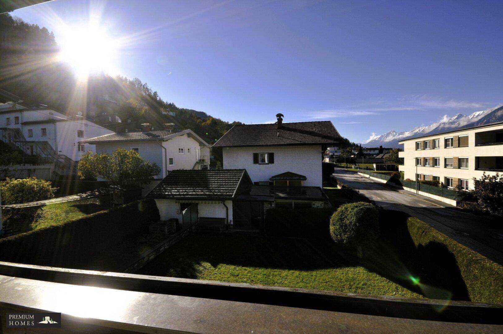 Gepflegtes Mehrfamilienhaus in Wattens - Blick vom Balkon - Obergeschoss