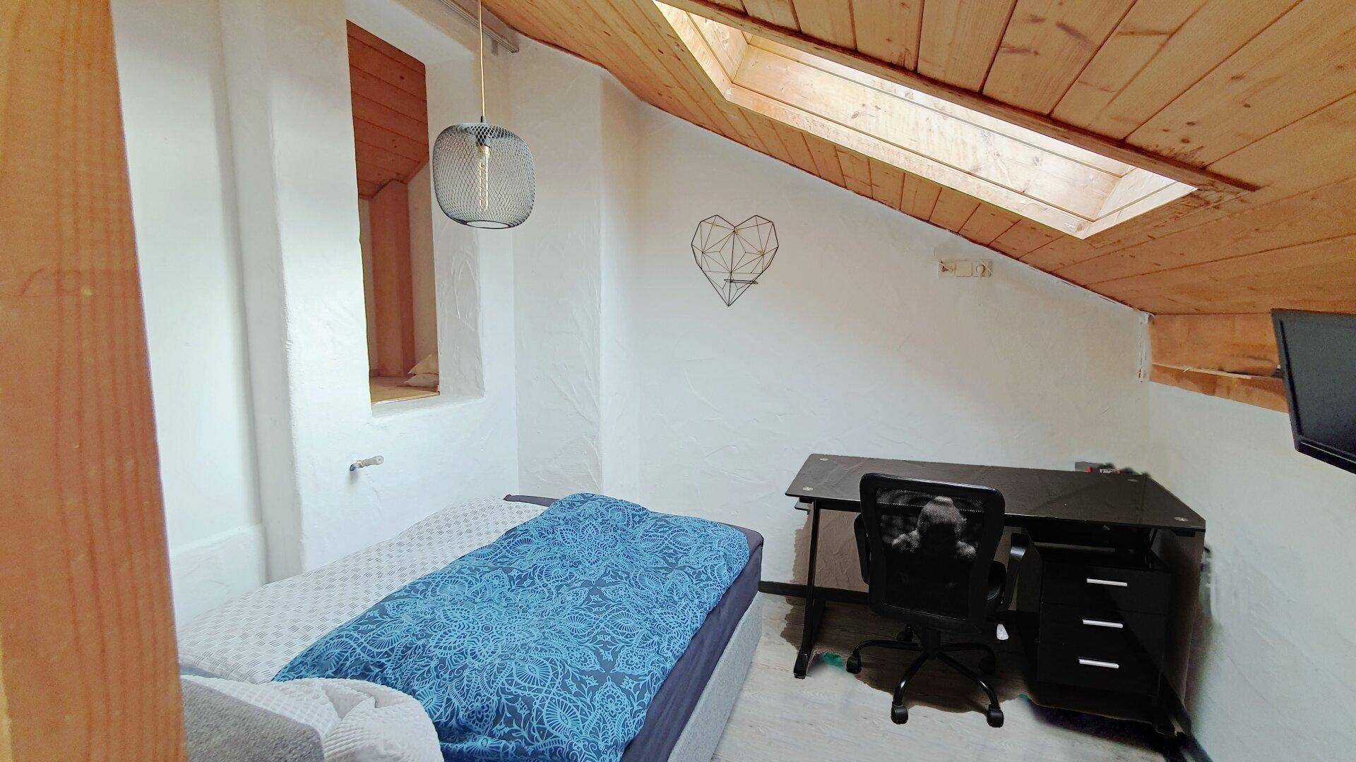Zimmer (Ebene 3), Gepflegte Maisonette-Wohnung auf 3 Ebenen