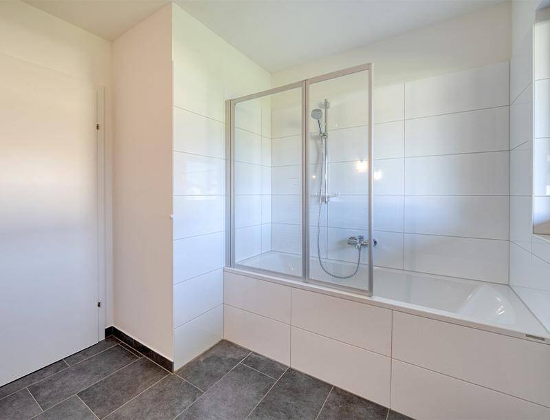 HP7-4-Zimmer-Wohnung-Mattsee-Badezimmer