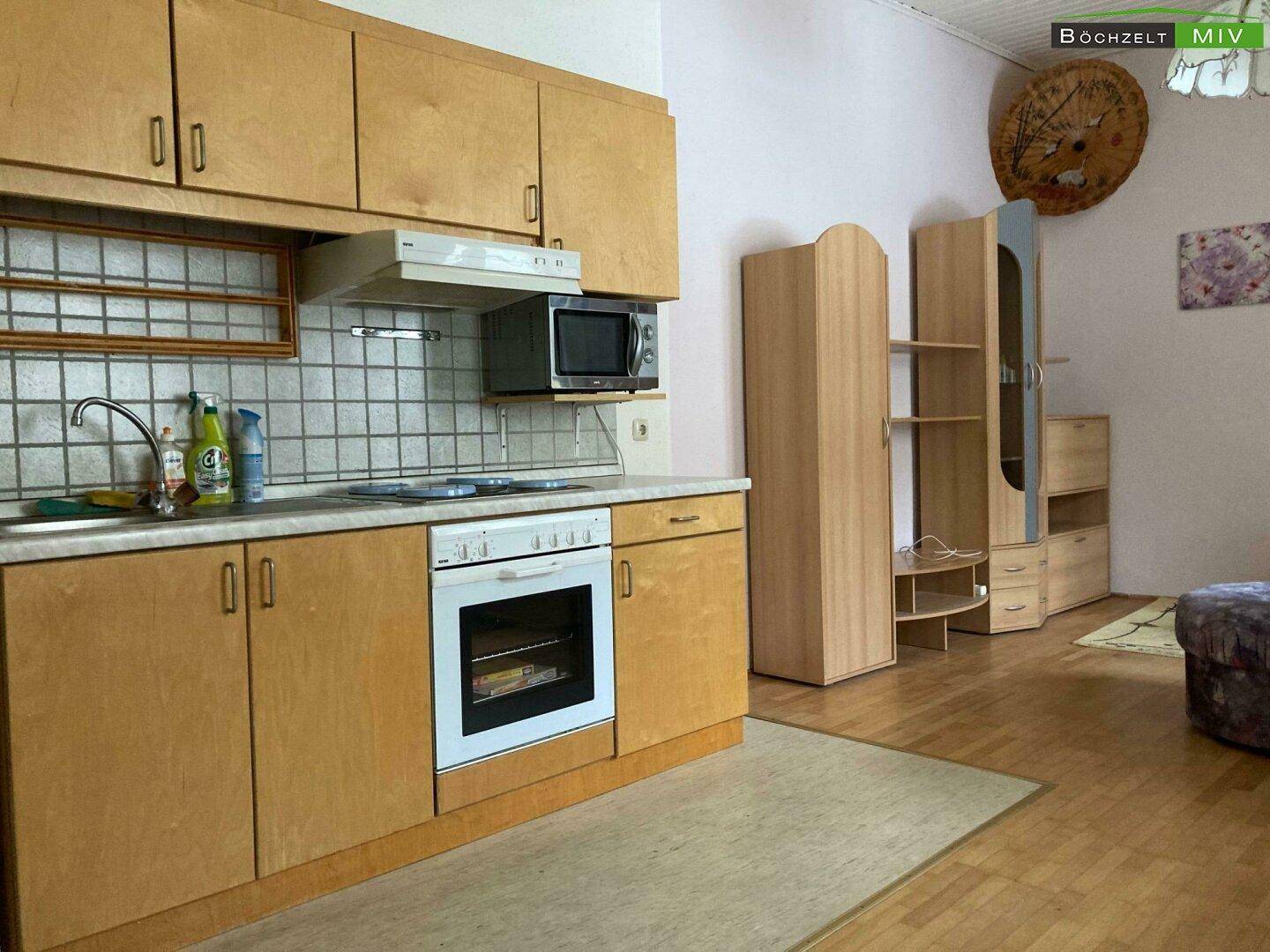Küche mit Wohn-/Essbereich