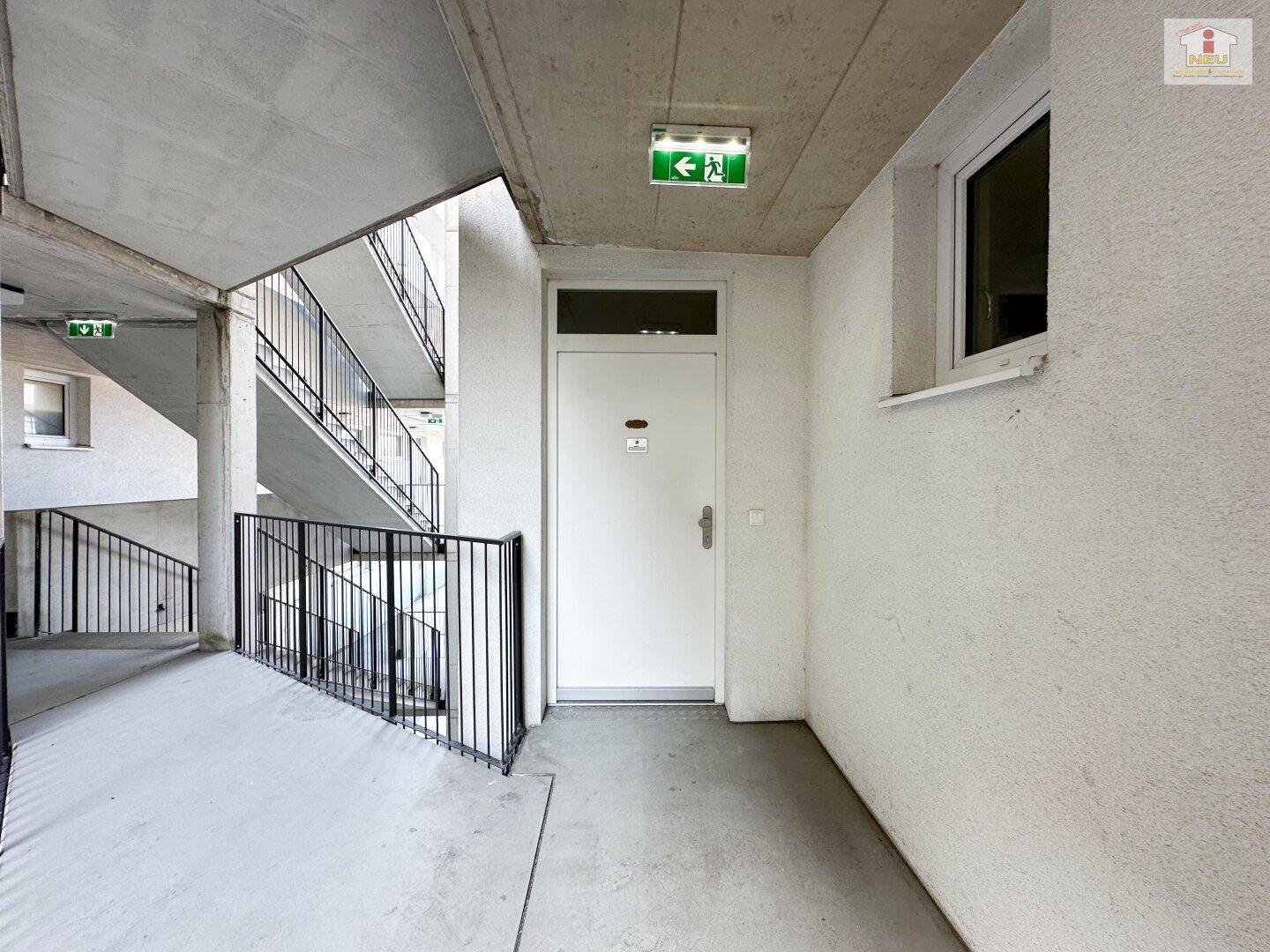 Neuwertige und schöne 3 Zi Wohnung mit Balkon und XXL-Terrasse in Graz - Liebenau