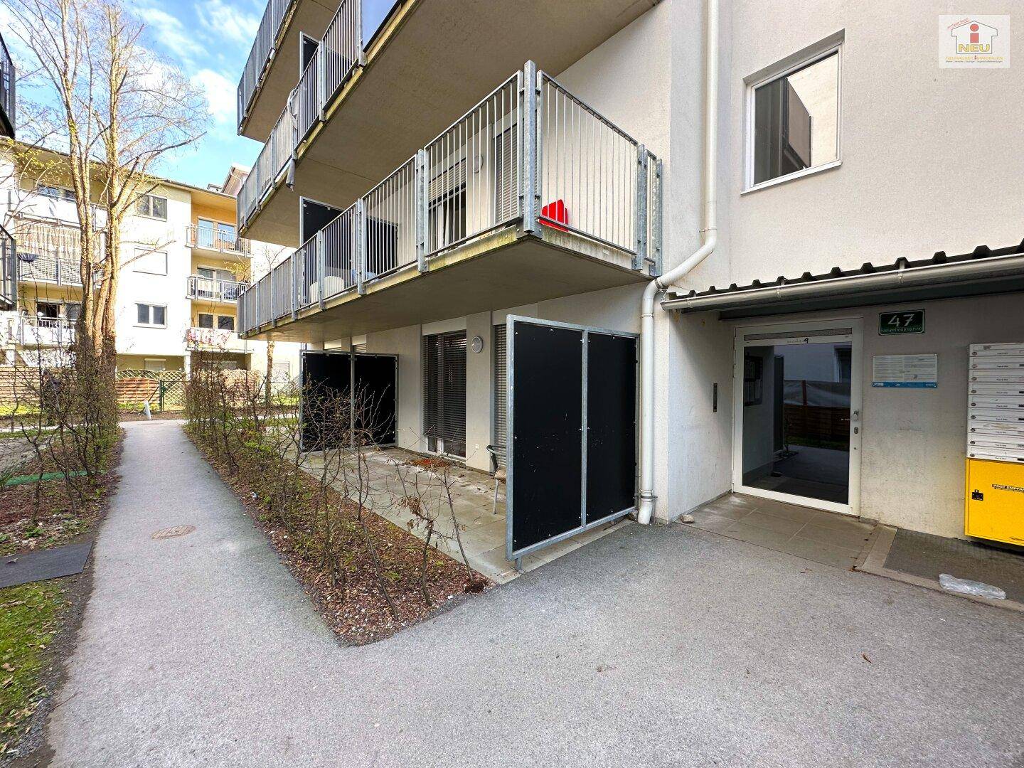 Neuwertige und schöne 2 Zi Wohnung mit großem Balkon in Graz - Niesenbergergasse