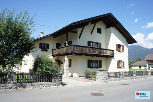 Liebevoll saniertes Zweifamilienhaus in Lechaschau
