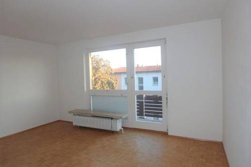 UNI-NÄHE, helle 3-Zimmer Wohnung mit Balkon in Krems zu vermieten