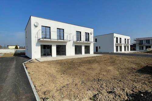 Neu errichtete Doppelhaushälfte mit Carport und Garten in Neumarkt/Ybbs Provisionsfrei für Käufer!