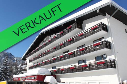 Ferienwidmung: modernisierte 1- Zimmerwohnung mit Südbalkon und schöner Aussicht in Hirschegg / Kleinwalsertal