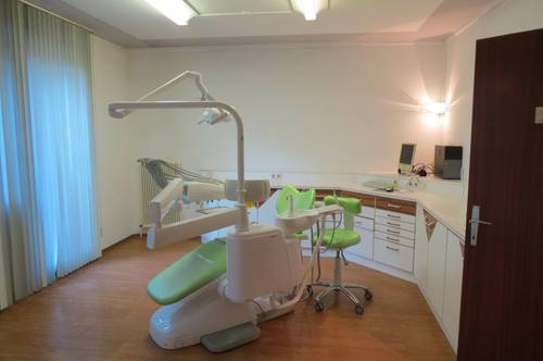 Zahnarztordination mit 5 Behandlungsräumen in St. Peter!