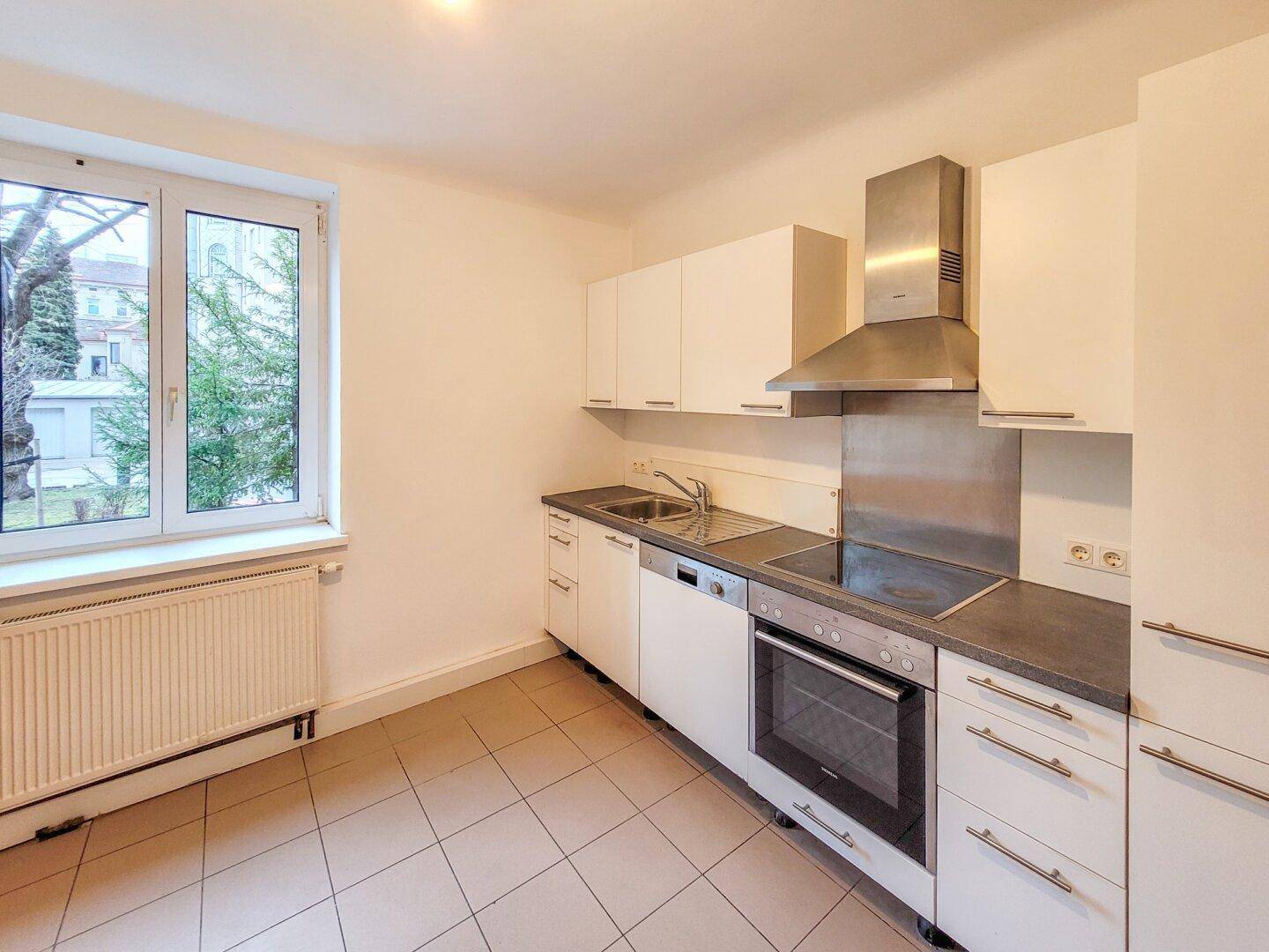 https://pictures.immobilienscout24.de/prod.www.immobilienscout24.at/pictureserver/loadPicture?q=70&id=012.0012000001E84dk-1710100475-fd35a1f6aa884767a962cb5faaa9adcd