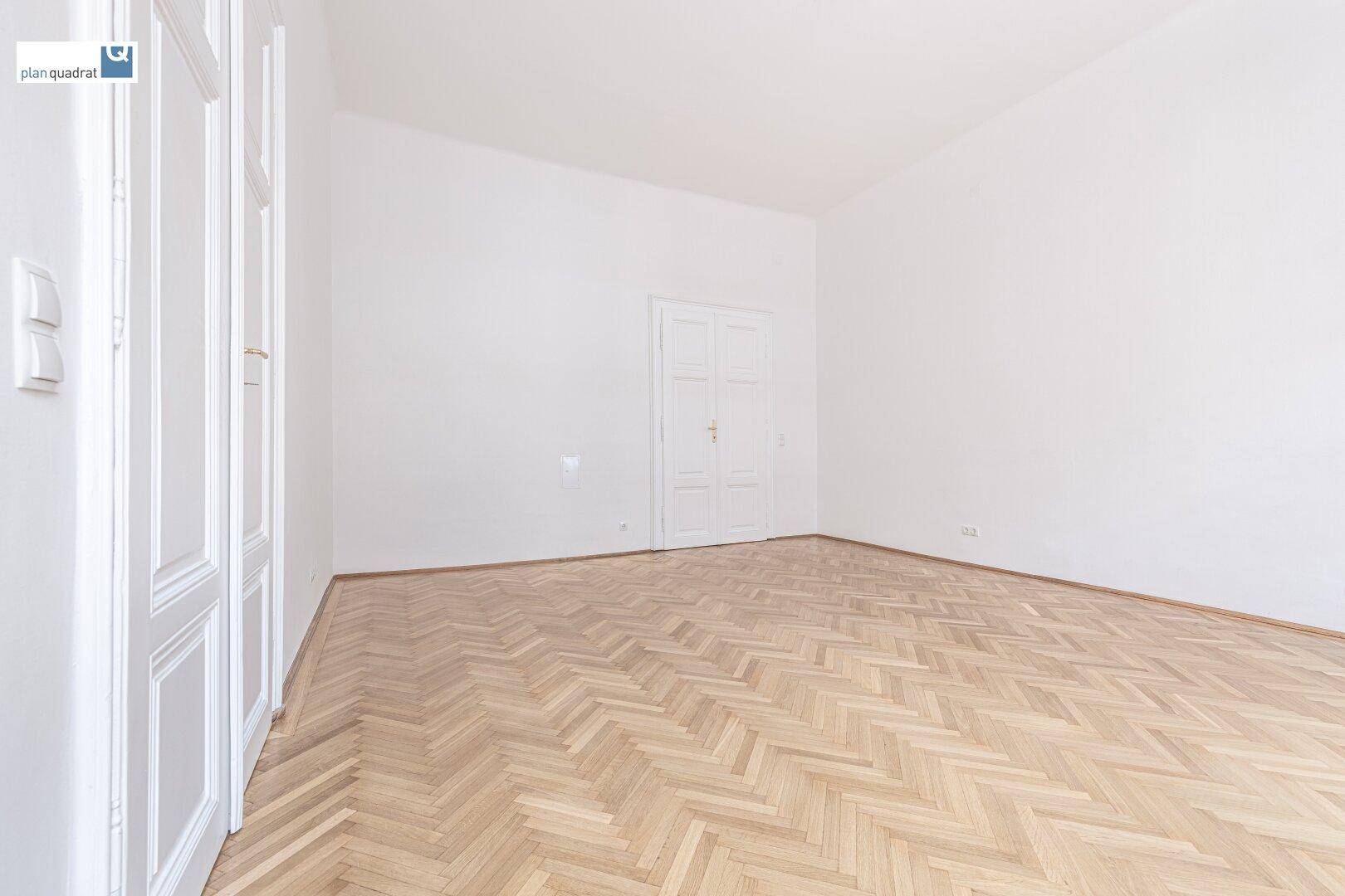 Zimmer 2 (gem. Grundriss-Skizze - ca. 29,50 m²