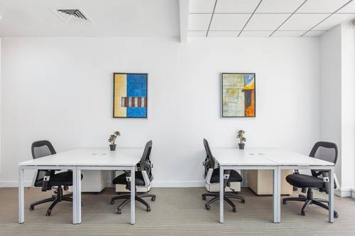 All-inclusive-Zugang zu professionellen Büroräumen für 4 Personen in Regus Twin Towers 