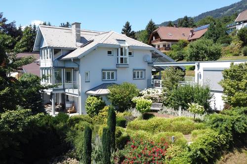 Villa mit herrlichem, unverbaubarem See- und Bergblick