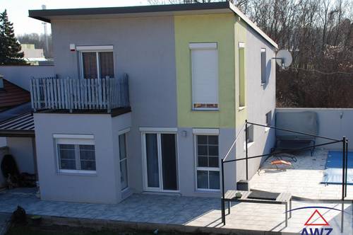 Einfamilienhaus auf ca. 400m2 Grund mit Swimmingpool in Zentrumslage von Stockerau!