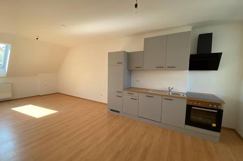 2-Zimmer-Wohnung mit neuer Küche und Parkplatz in Fürstenfeld!
