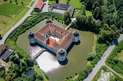 Wohnen im Wasserschloss Aistersheim