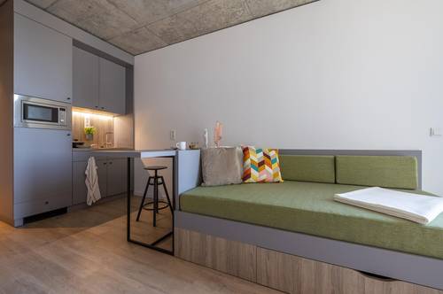 ERSTBEZUG: möbliertes Apartment über den Dächern von Wien - YOUNIQ Vienna TrIIIple