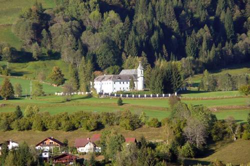 Das Schloss Berg Klösterle - Juwel in idyllischer Aussichtslage