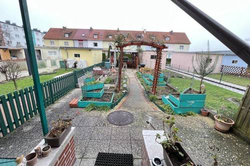 Energieeffizientes Reihenhaus mit Garten und Terrasse