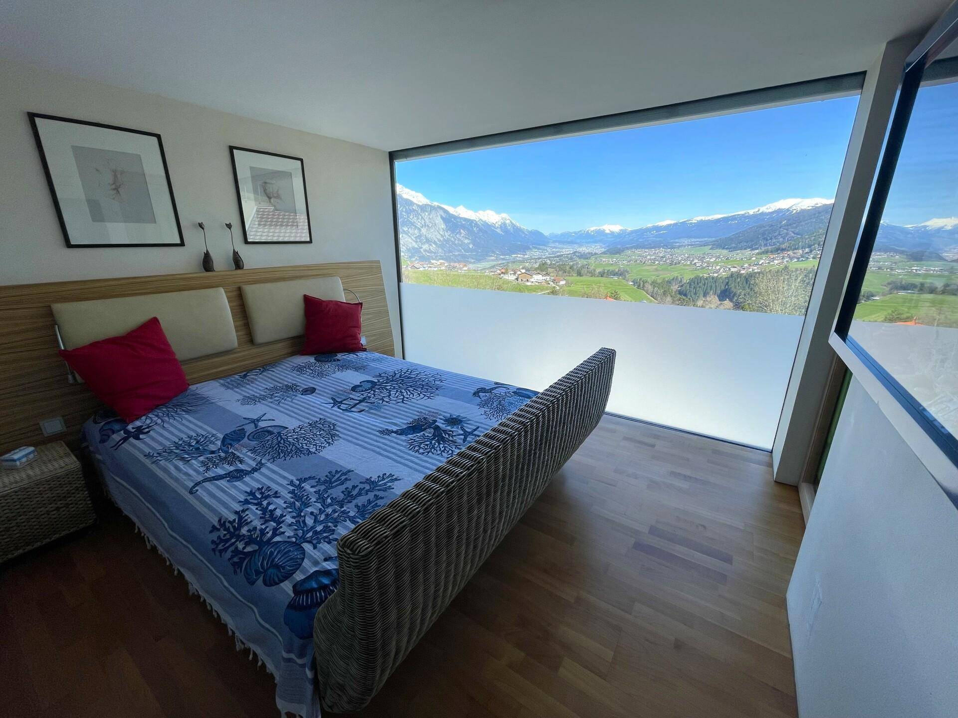 Masterbedroom mit Panoramafenster