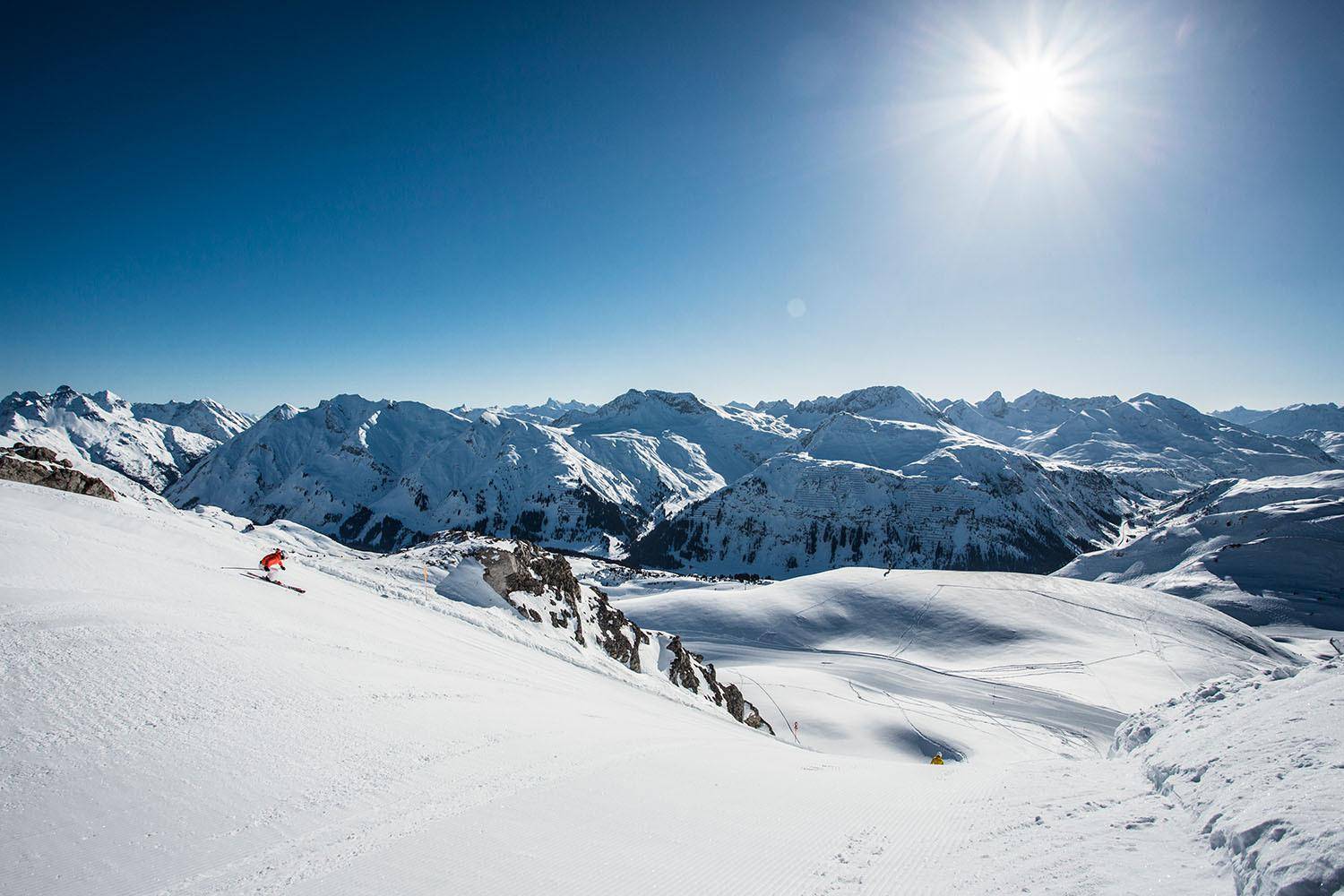 Skifahren_Piste_c_Christoph_Scho¦êch- Lech_Zu¦êrs_Tourismus