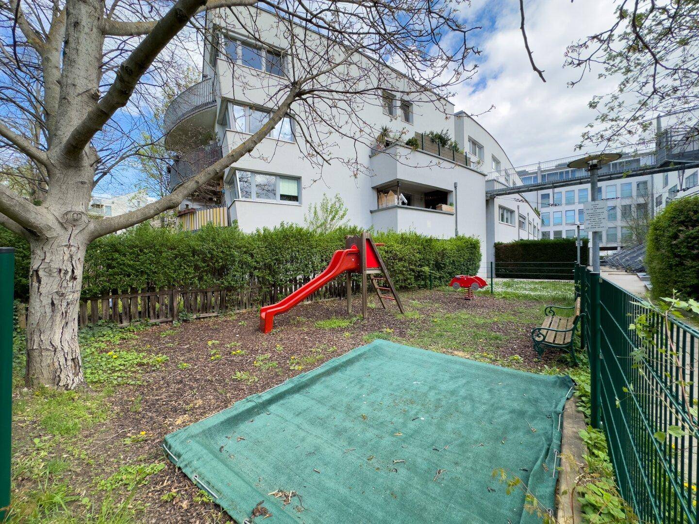 https://pictures.immobilienscout24.de/prod.www.immobilienscout24.at/pictureserver/loadPicture?q=70&id=012.0015I00000huo1k-1712581641-f3fc3aab36ae4abba8709d4b482bab93
